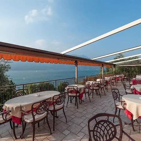 Carmen Hotel 3*
