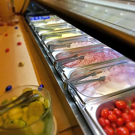 酒店 卡门维拉酒店 3*