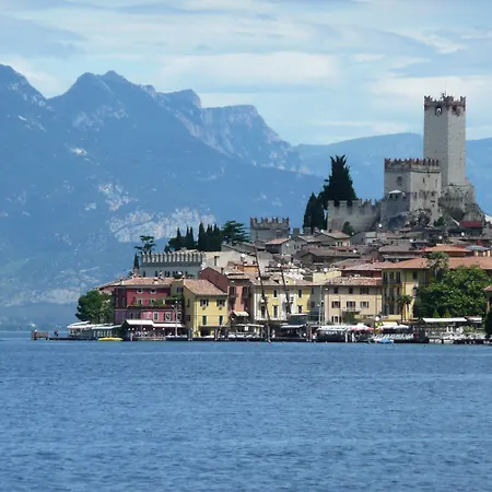 卡门维拉酒店 酒店