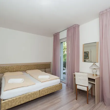 卡门维拉酒店 酒店 3*